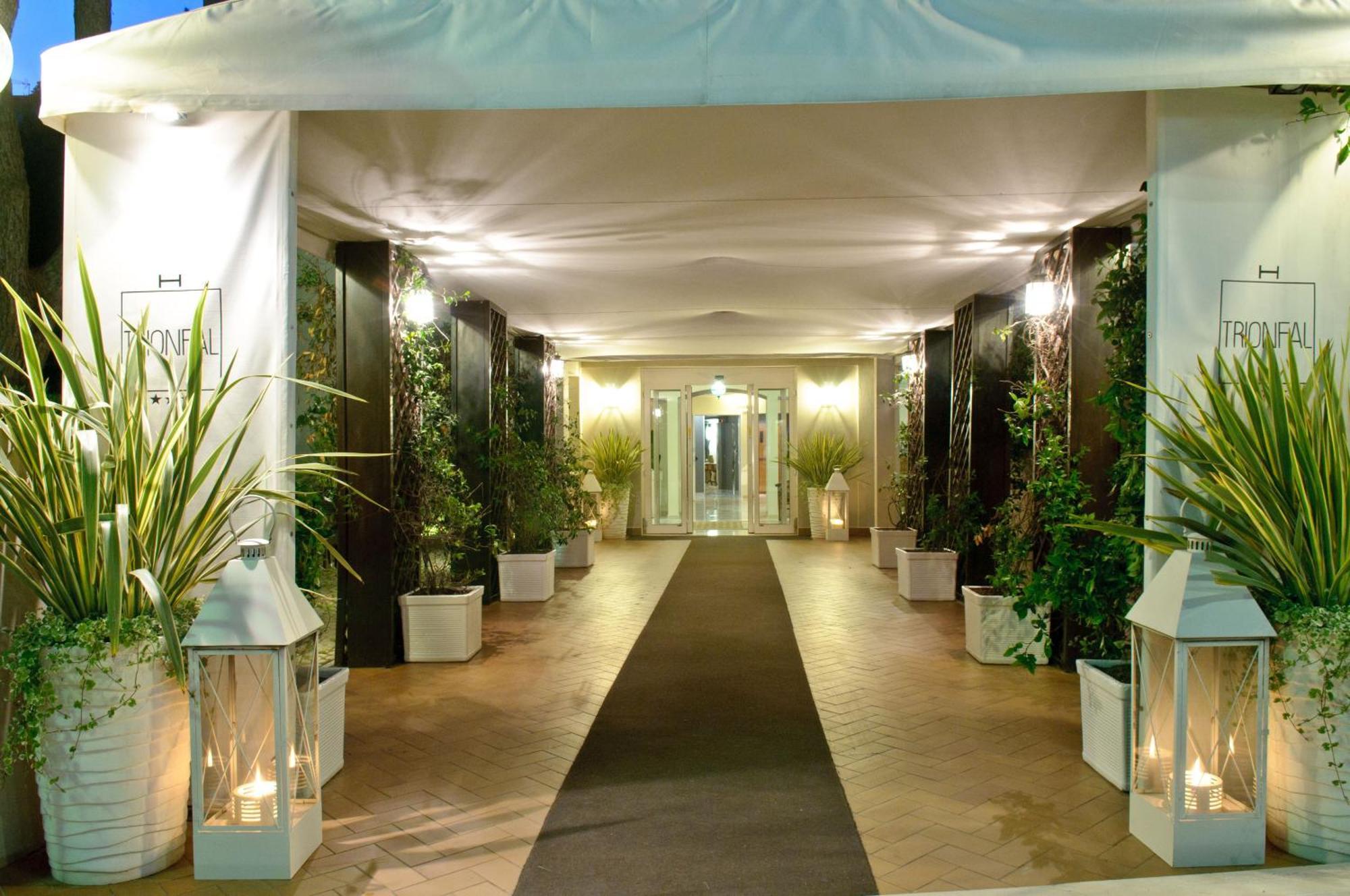 Hotel Trionfal Milano Marittima Exterior foto