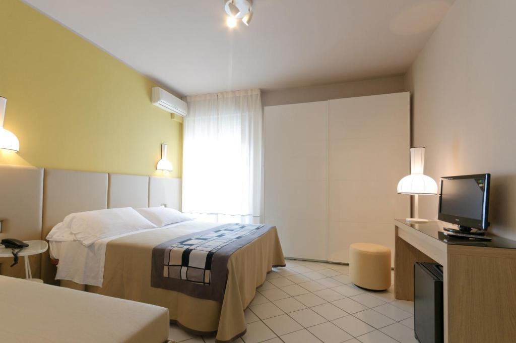 Hotel Trionfal Milano Marittima Zimmer foto